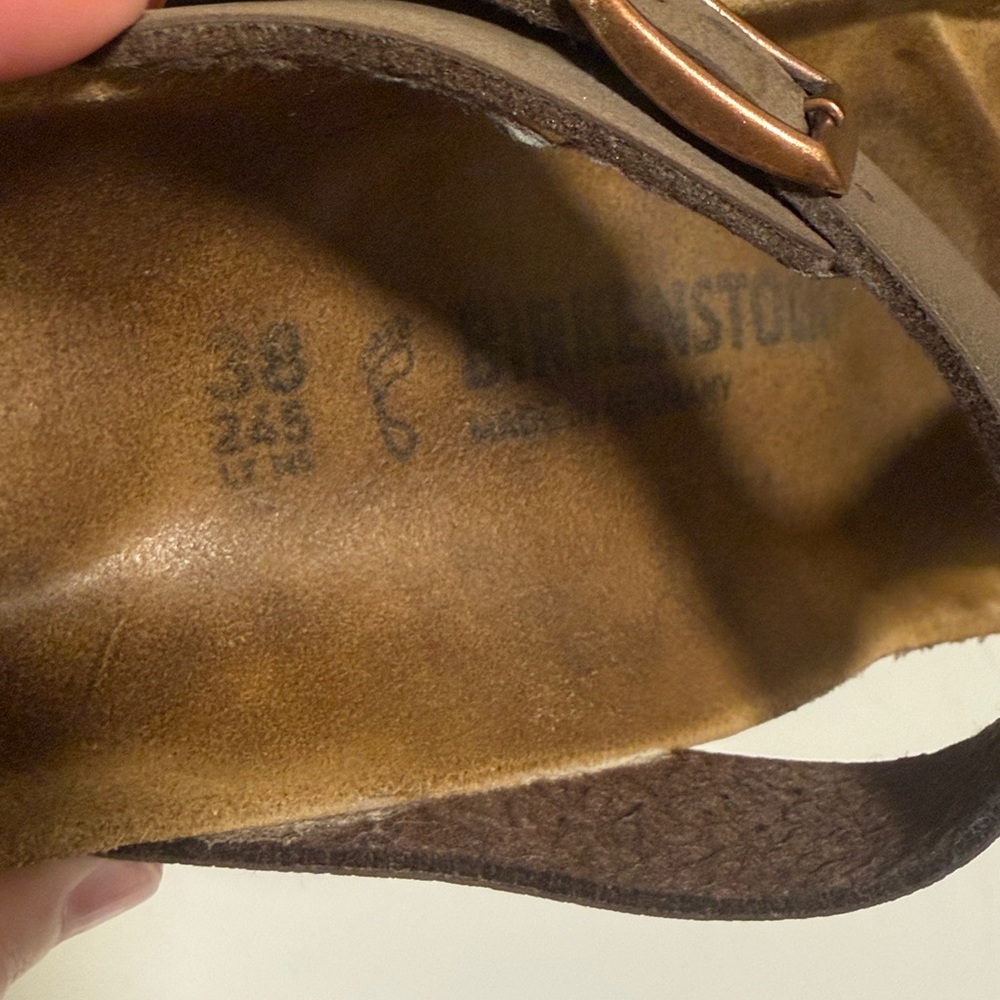 Birkenstock Gizeh Sandal in Mocha - Picture 5 of 9